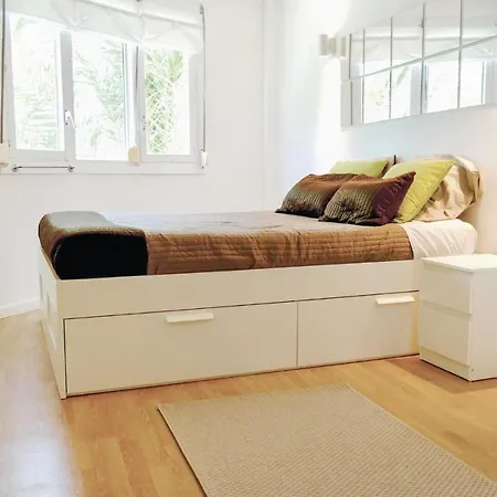 Lovely In With Swimming Pool Apartamento